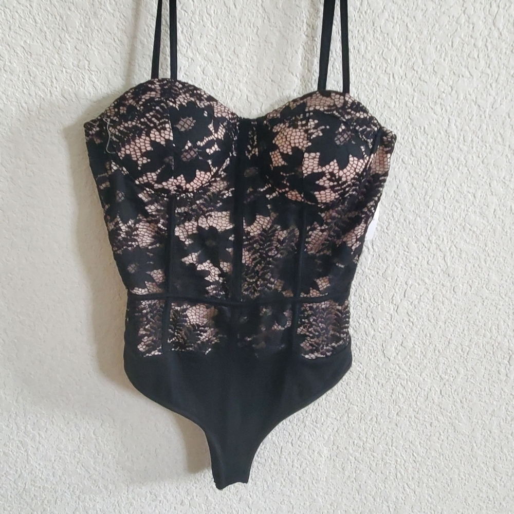 Women's lace tank bodysuit